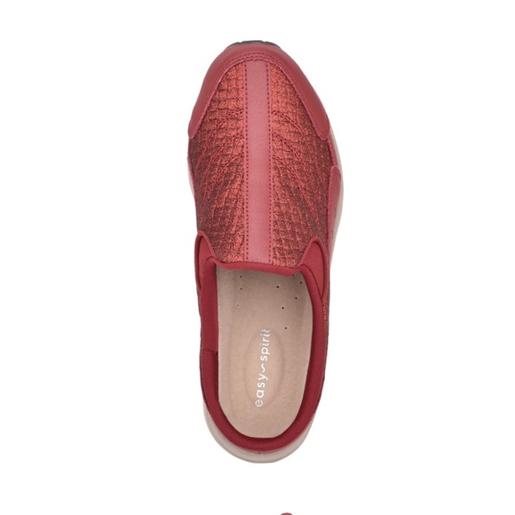 EasySpirit Traveltime Clogs - Picture 2 of 5